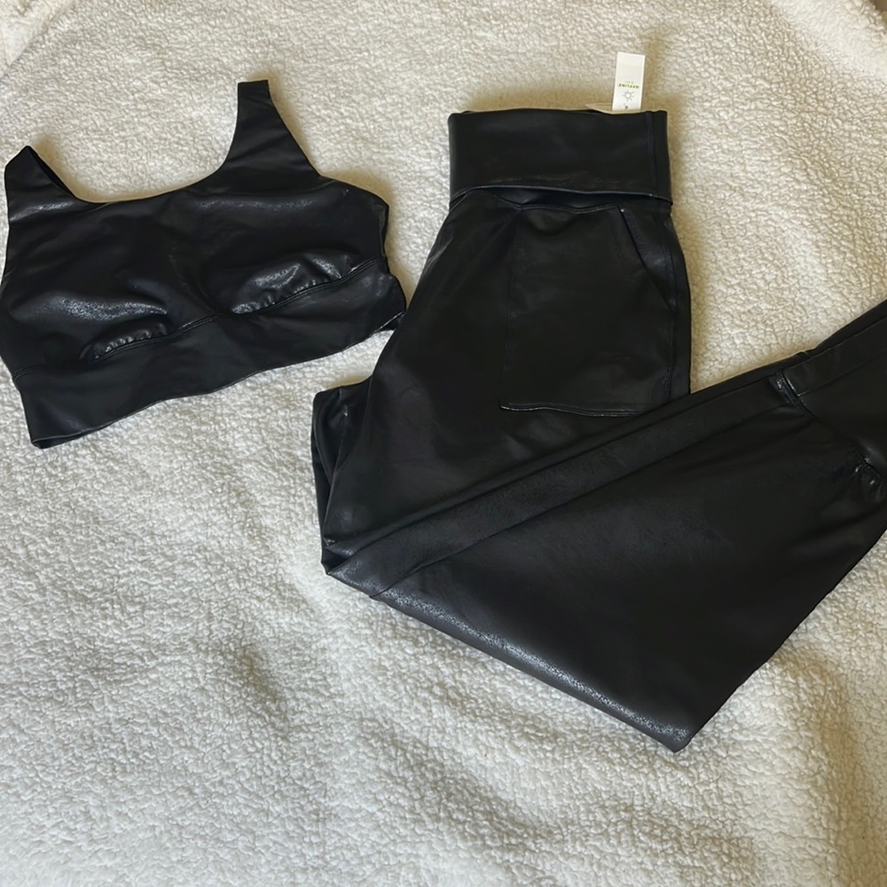 Offline pleather crackle set